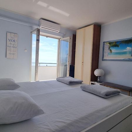Apartment With Direct Sea View, Free Parking And Close To Beaches And Promenade Lovran Kültér fotó