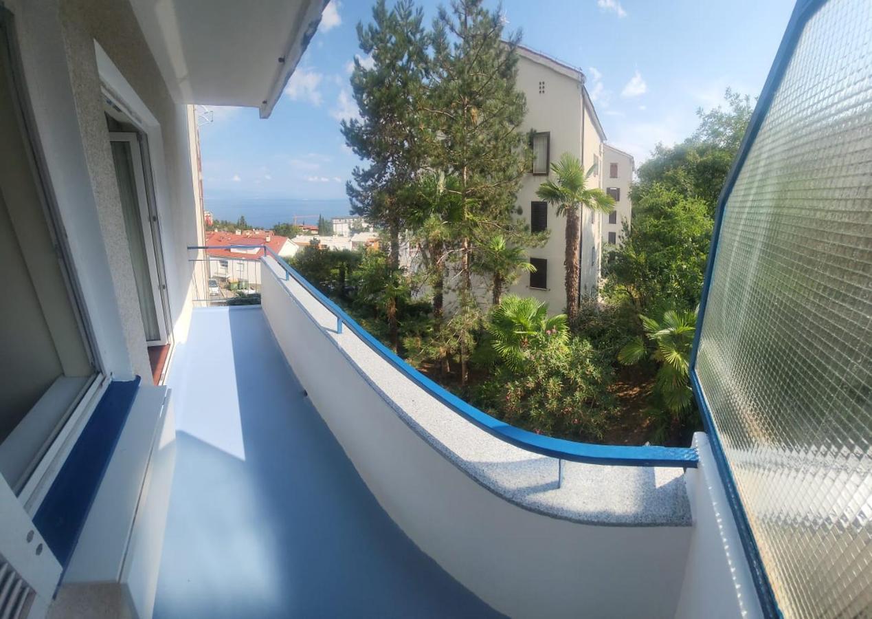 Apartment With Direct Sea View, Free Parking And Close To Beaches And Promenade Lovran Kültér fotó