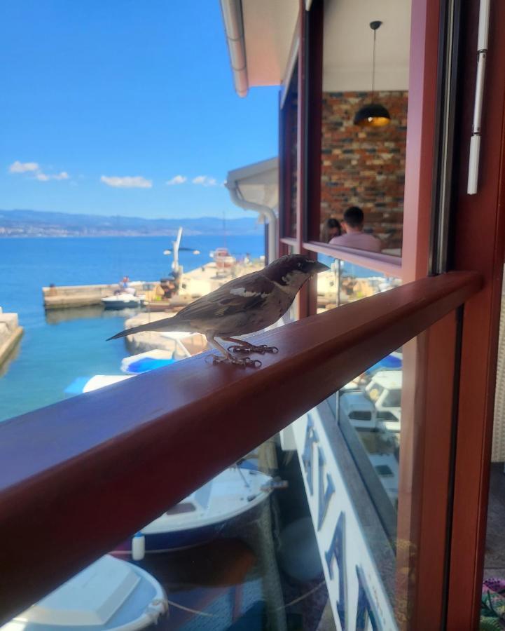 Apartment With Direct Sea View, Free Parking And Close To Beaches And Promenade Lovran Kültér fotó