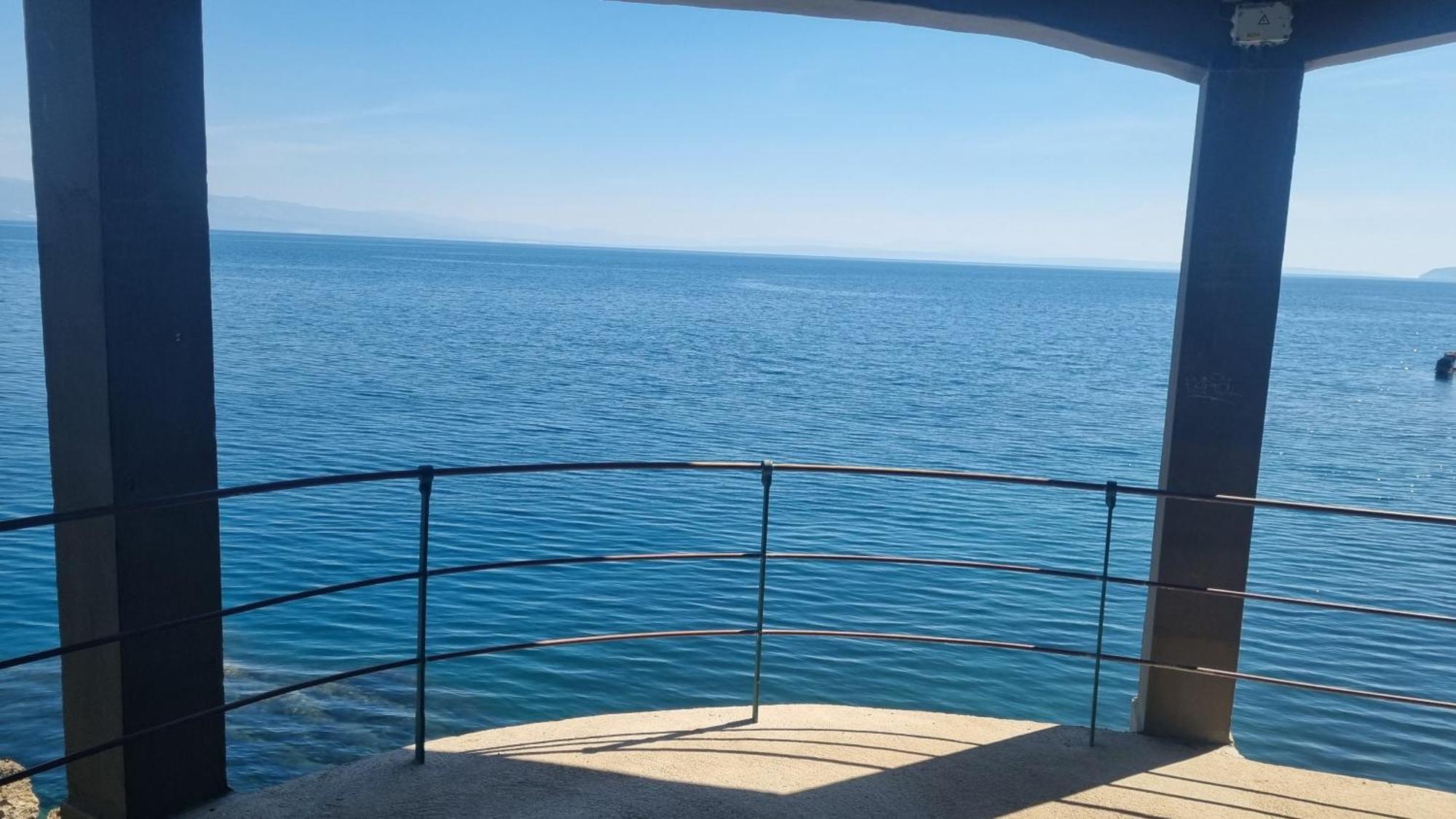 Apartment With Direct Sea View, Free Parking And Close To Beaches And Promenade Lovran Kültér fotó