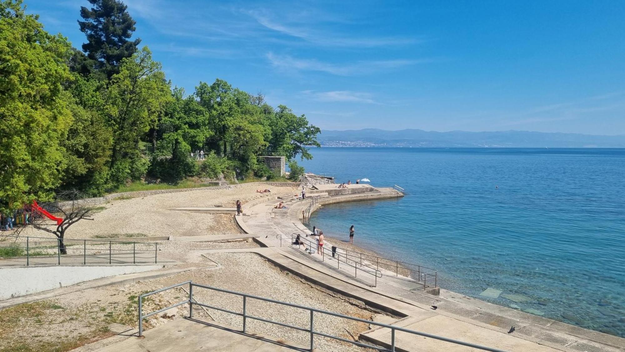 Apartment With Direct Sea View, Free Parking And Close To Beaches And Promenade Lovran Kültér fotó